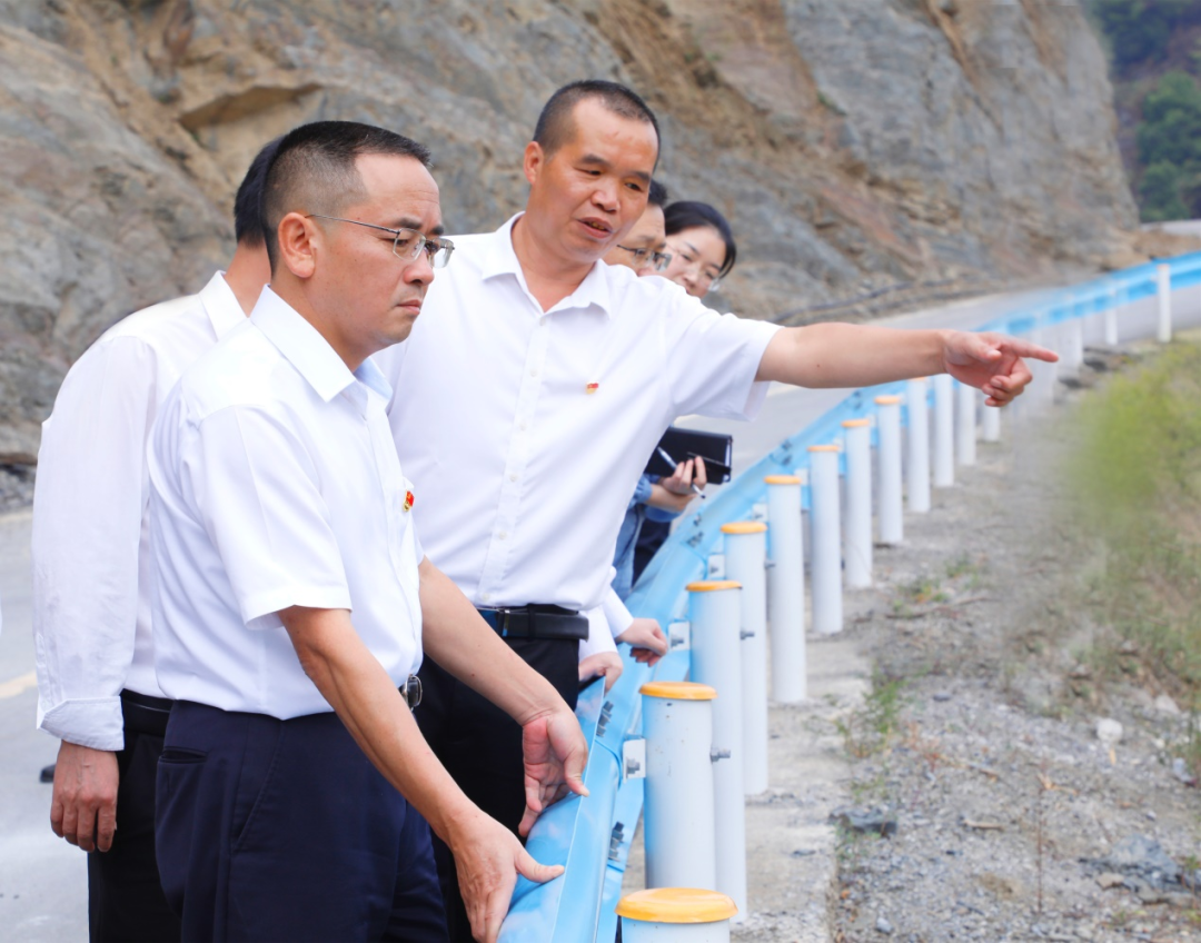 习酒董事长张德芹率队赴习水县桃林镇永胜村调研乡村振兴帮扶工作